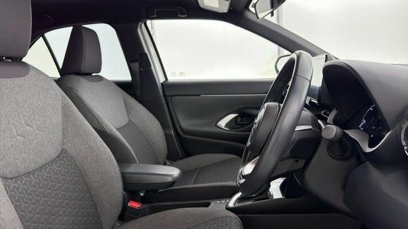Toyota Yaris Cross Excel Silver #12