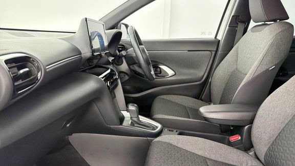 Toyota Yaris Cross Excel Silver #21