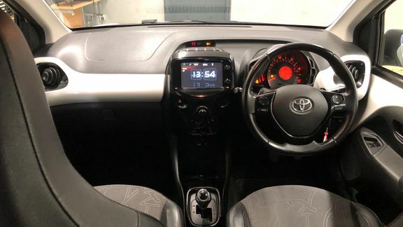 Toyota Aygo 1.0 Vvt-i X-pression X-wave X-shift Euro 5 Eur White #6