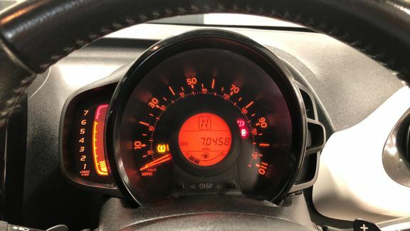 Toyota Aygo 1.0 Vvt-i X-play X-shift White #11