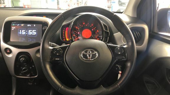 Toyota Aygo X X-play Vvt-i Grey #10