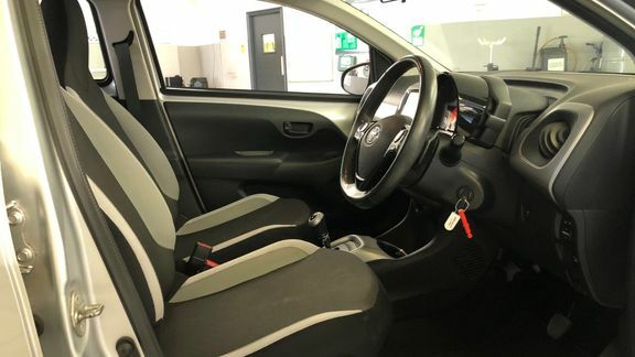 Toyota Aygo X X-play Vvt-i Grey #12