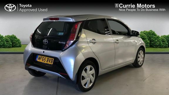 Toyota Aygo X X-play 1.0 X-sft X-touch Silver #2
