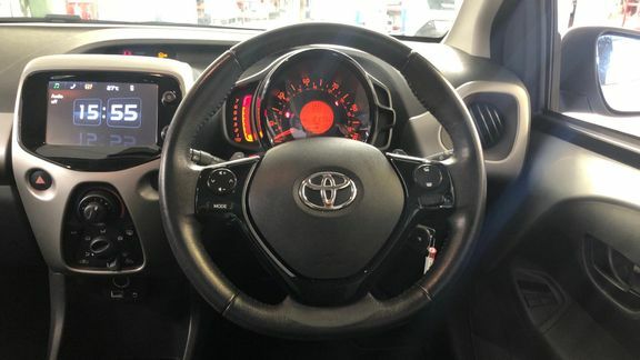 Toyota Aygo X X-play Vvt-i Grey #7