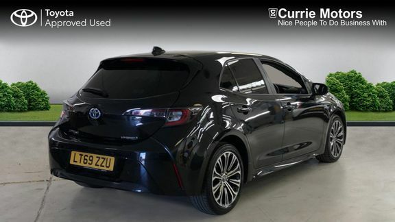 Toyota Corolla Design 1.8 Hybrid Hb Trk Black #2