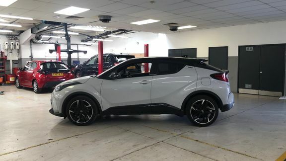 Toyota C-Hr 1.8L Gr Sport Purple #24