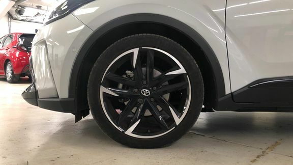 Toyota C-Hr 1.8L Gr Sport Purple #25