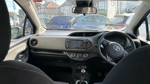 Toyota Yaris 1.5 Icon Tech Blue #6