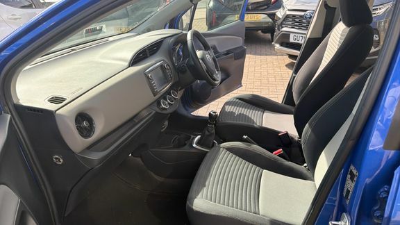 Toyota Yaris 1.5 Icon Tech Blue #5