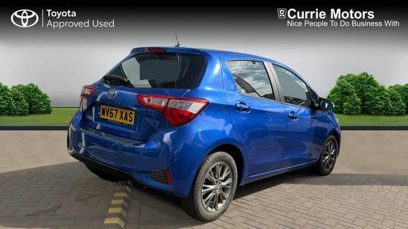Toyota Yaris 1.5 Icon Tech Blue #2