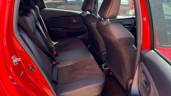 Toyota Yaris 1.0 Vvt-i Icon 5-Dr Red #8