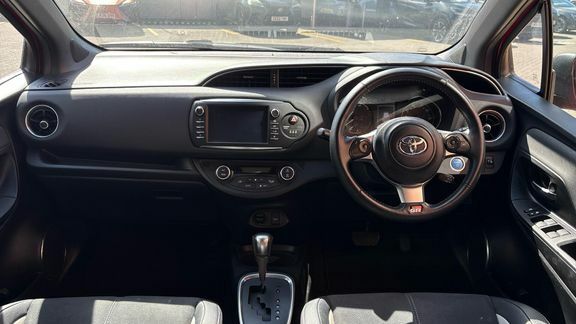 Toyota Yaris 1.5 Vvt-h Gr Sport E-cvt Euro 6 Ss Red #6