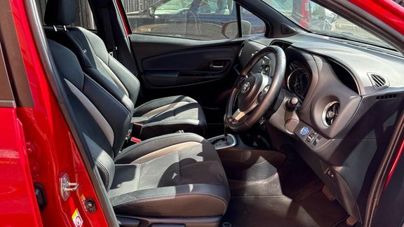 Toyota Yaris 1.0 Vvt-i Icon 5-Dr Red #12
