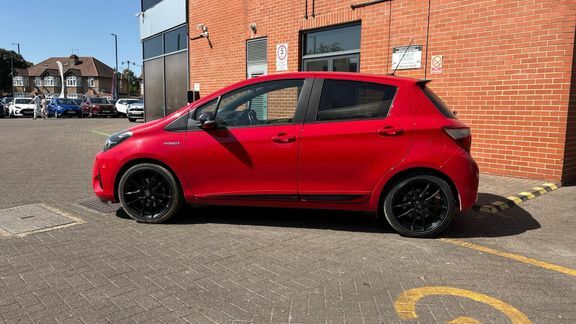 Toyota Yaris 1.0 Vvt-i Icon 5-Dr Red #23