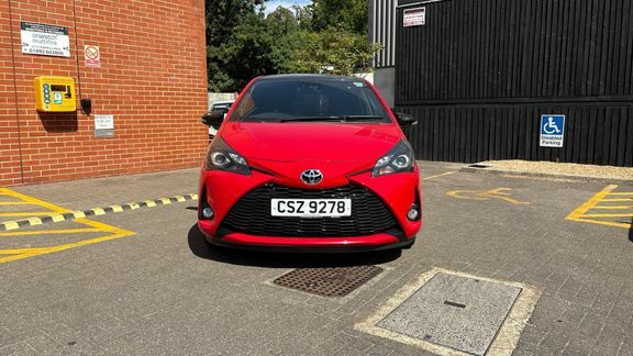 Toyota Yaris 1.0 Vvt-i Icon 5-Dr Red #21