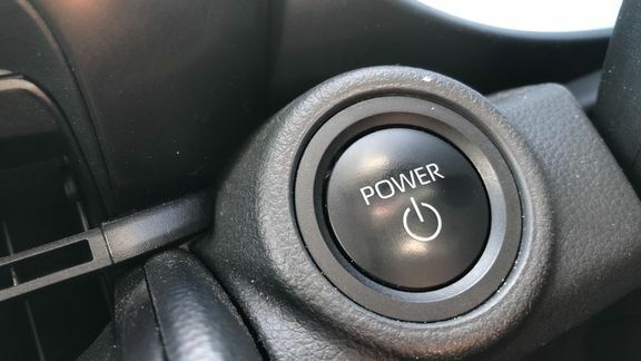 Toyota C-Hr 1.8 Hybrid Design Cvt White #16