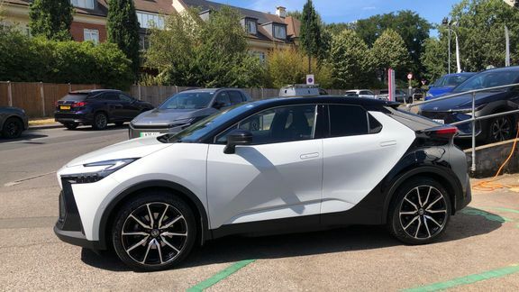 Toyota C-Hr 1.8 Hybrid Design Cvt White #23