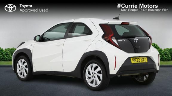 Toyota Aygo X Pure Automatic White #4