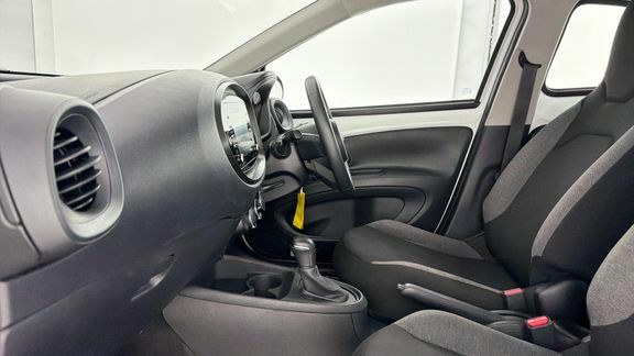 Toyota Aygo X Pure Automatic White #5