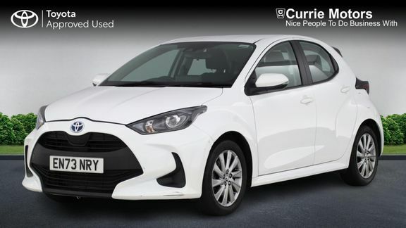 Toyota Yaris Icon White #3