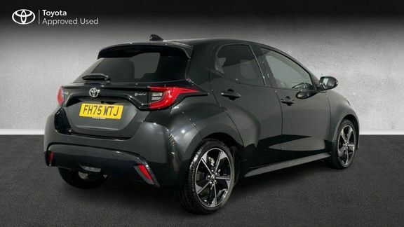 Toyota Yaris Excel Black #6
