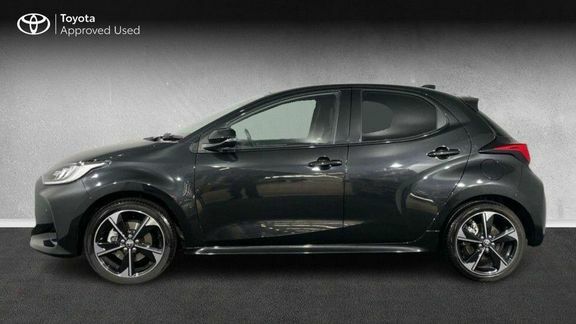 Toyota Yaris Excel Black #4