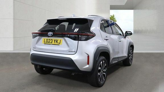 Toyota Yaris Cross Design Fwd Silver #4