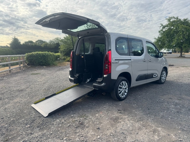 Citroen Berlingo 1.5 Bluehdi Feel M Beige #2