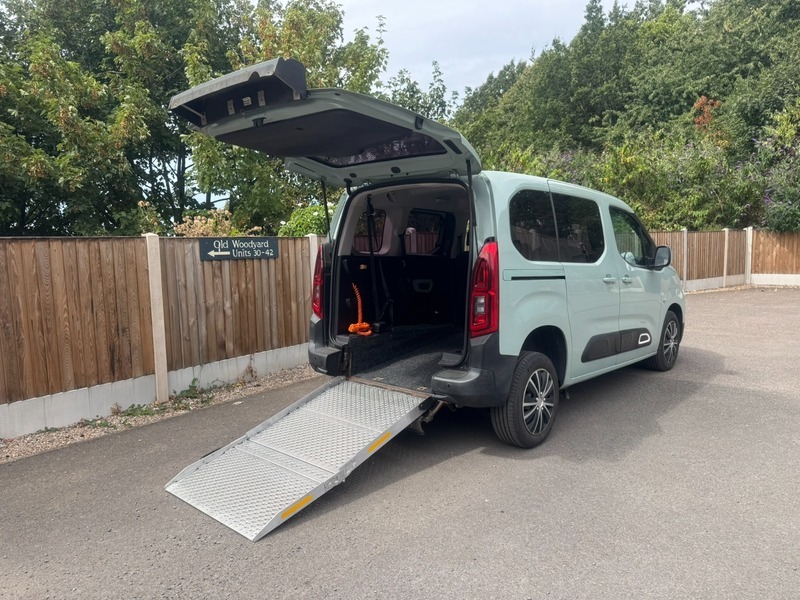 Citroen Berlingo 1.5 Bluehdi Feel M Green #3