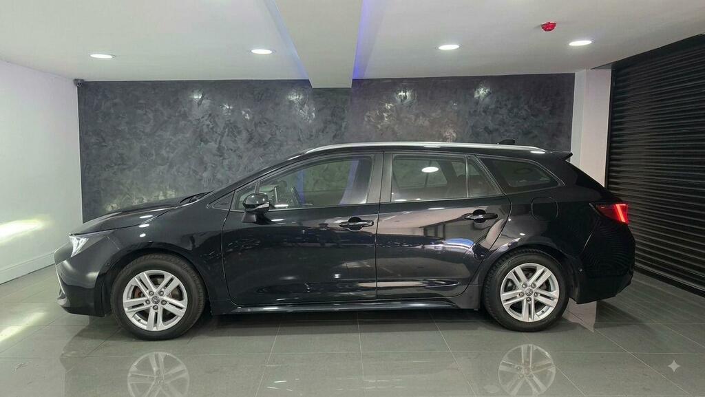 Toyota Corolla Icon Tech Black #6