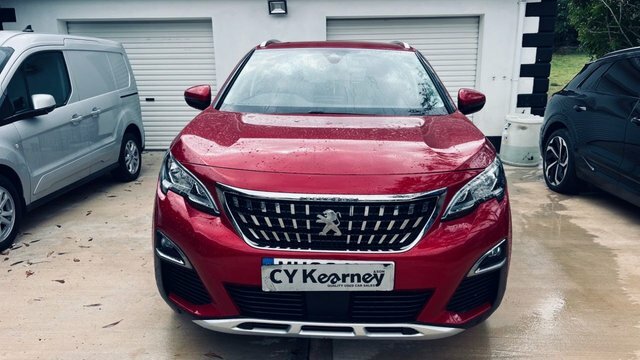 Peugeot 3008 Puretech Allure Suv Red #3