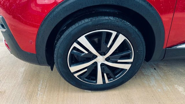 Peugeot 3008 Puretech Allure Suv Red #5