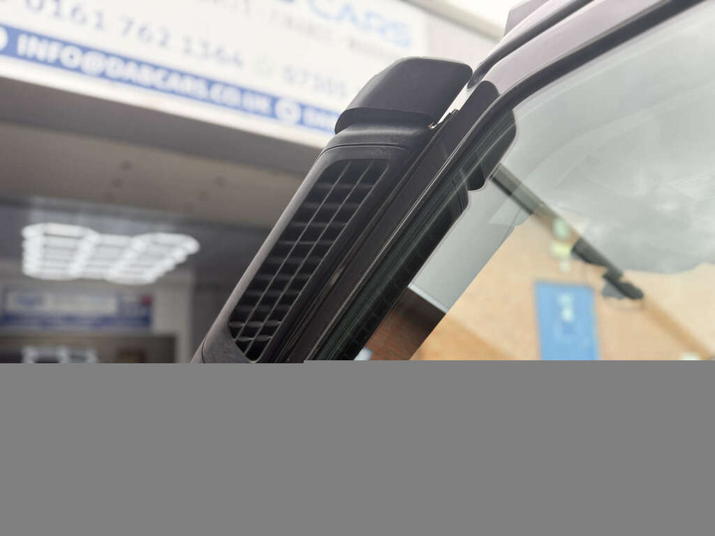 Land Rover Defender 3.0 D250 Xs Edition 110 Blue #8