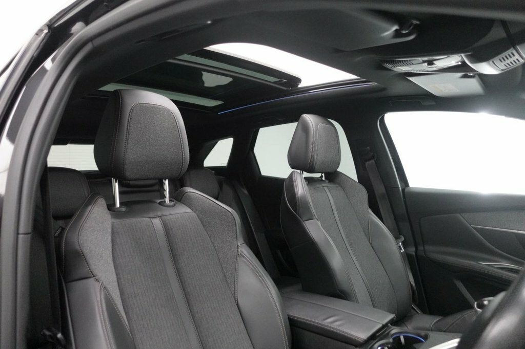 Peugeot 3008 1.5L Gt Line Premium YT68FWF Black #2