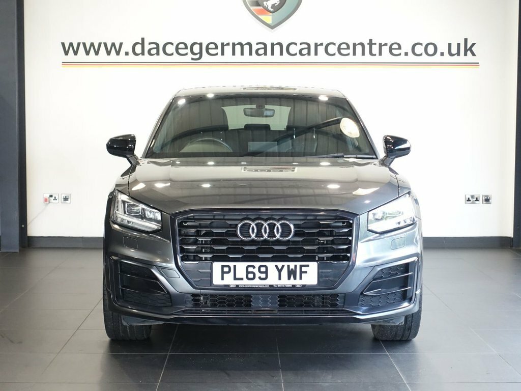 Audi Q2 1.5L Black Edition Grey #4
