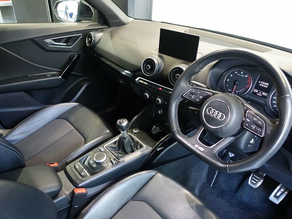 Audi Q2 1.5L Black Edition Grey #2