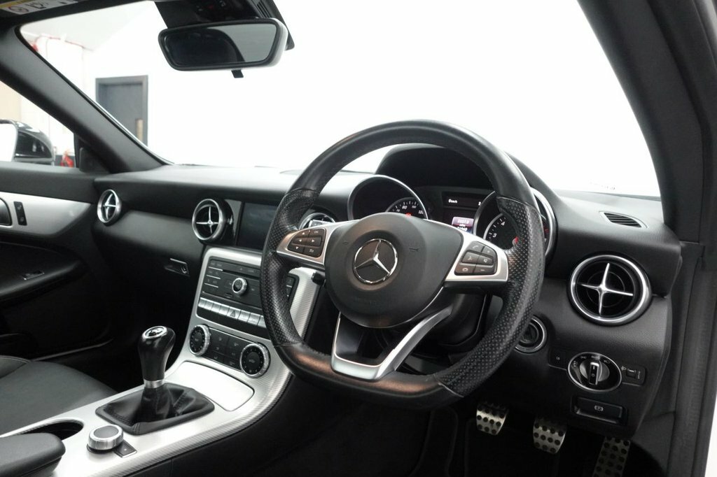 Mercedes-Benz SLC Amg Line Black #13