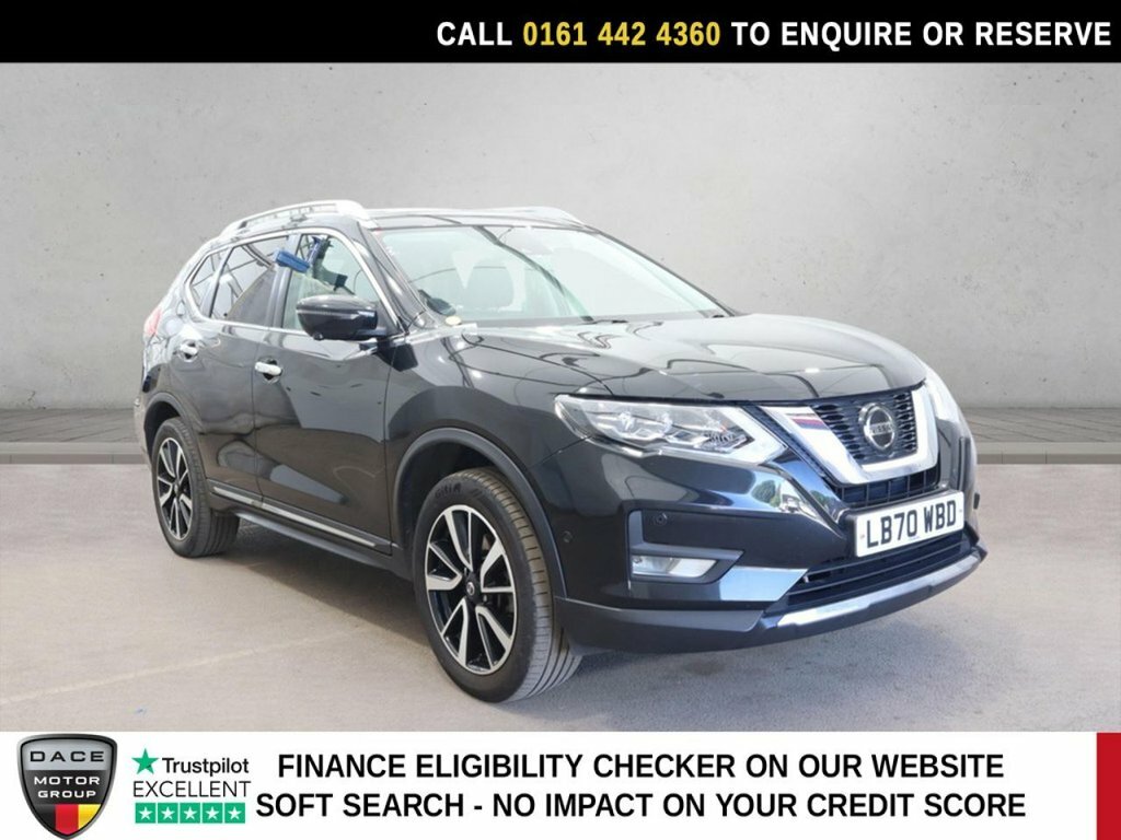 Nissan X-Trail Tekna Red #1