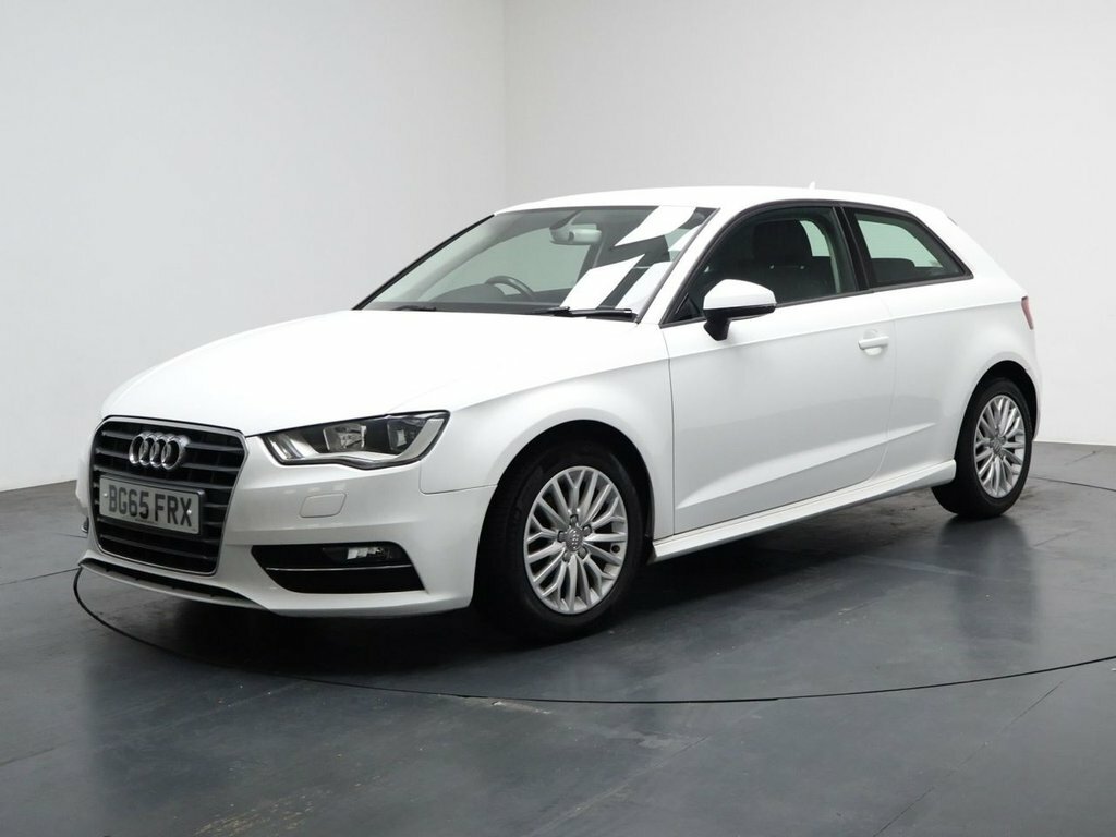 Audi A3 1.6L Se Technik White #4