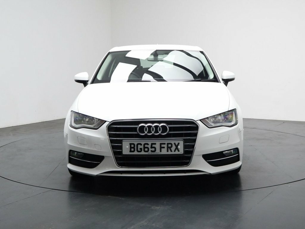 Audi A3 1.6L Se Technik White #4