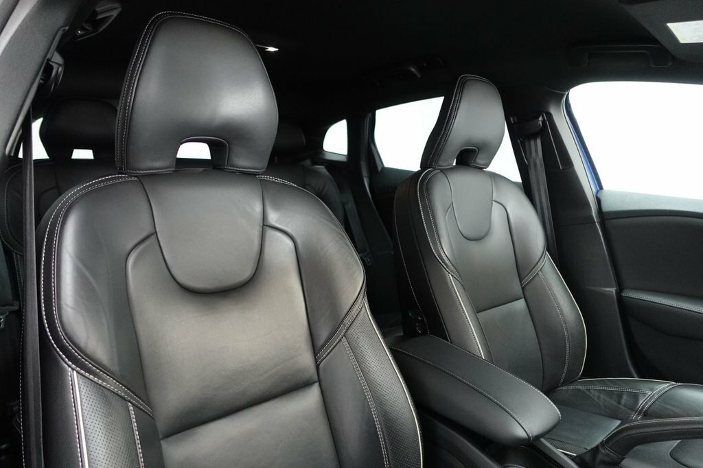 Volvo V40 2L R-design Edition MP19GYG Blue #3