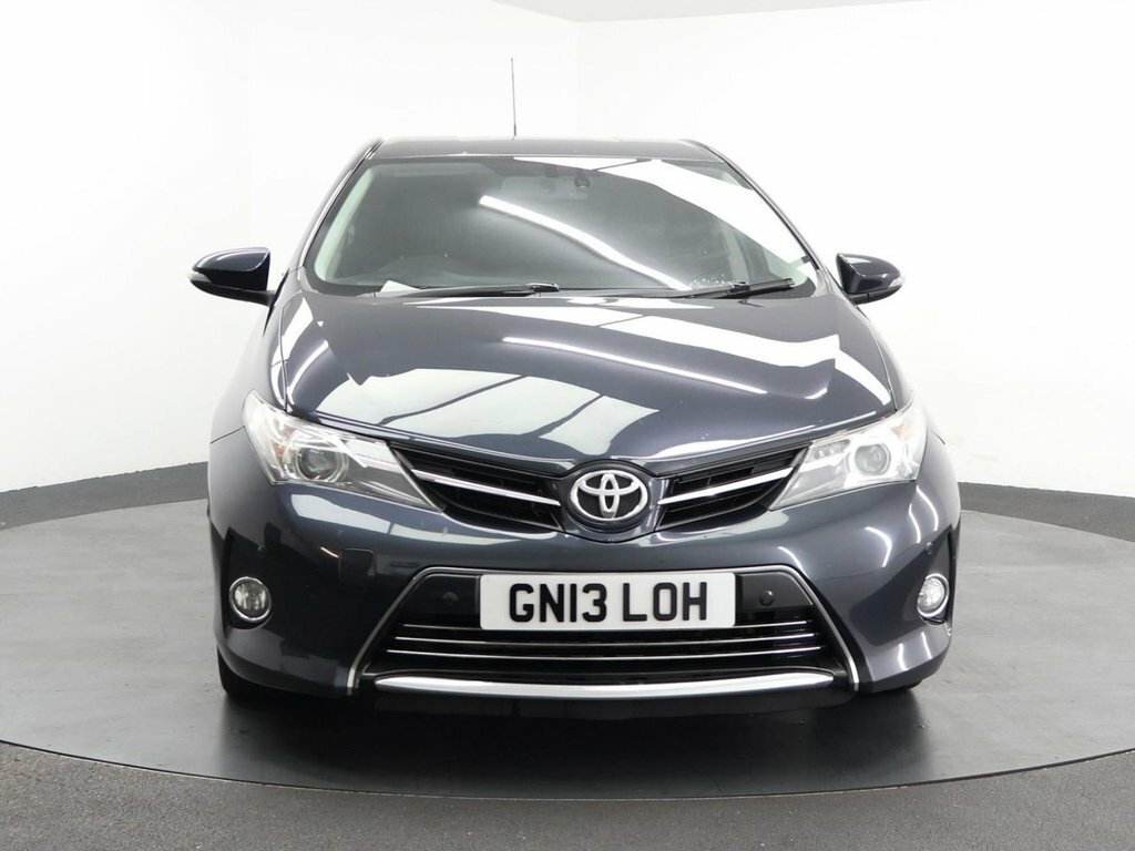 Toyota Auris 1.6L Excel Grey #4