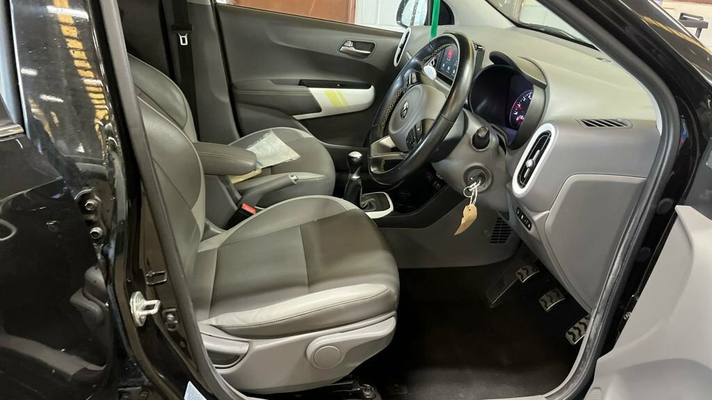 Kia Picanto 1.3L X-line Black #2