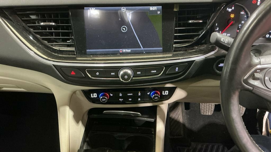 Vauxhall Insignia 1.5L Elite Nav Black #2