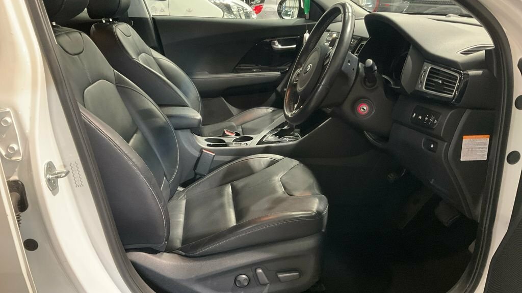 Kia Niro 1.6L 3 White