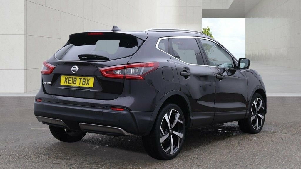 Nissan Qashqai Black #4