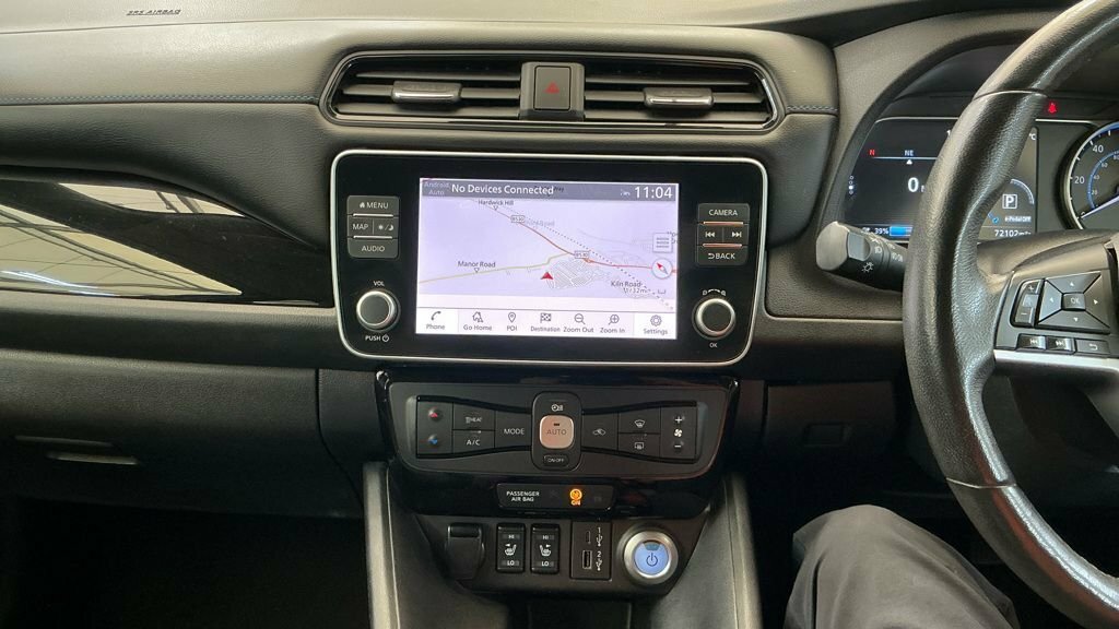 Nissan Leaf Hatchback Grey #4