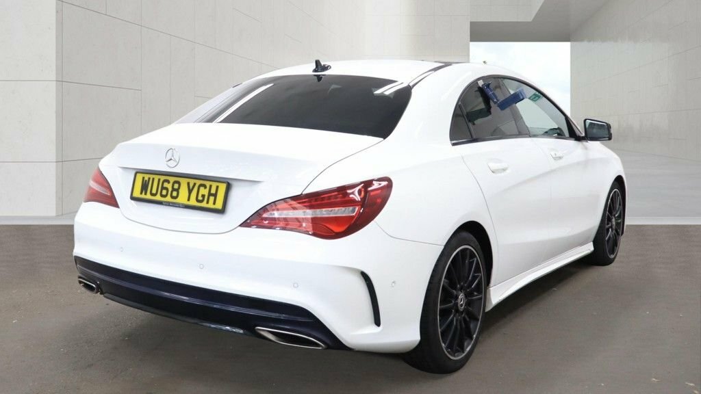 Mercedes-Benz CLA Class 2.1L Amg Line Night Edition White #4