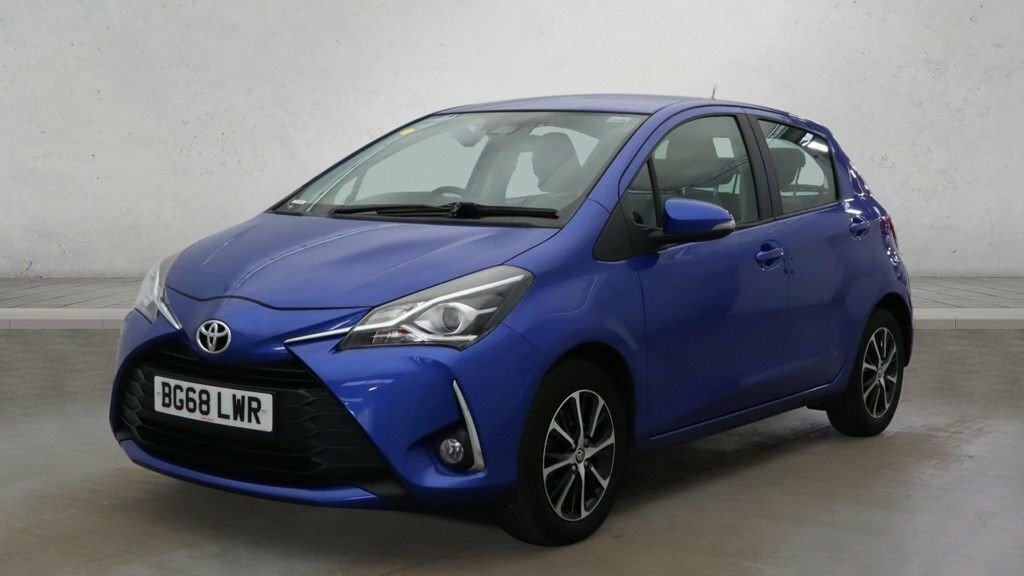 Toyota Yaris Vvt-i Icon Tech Red #4