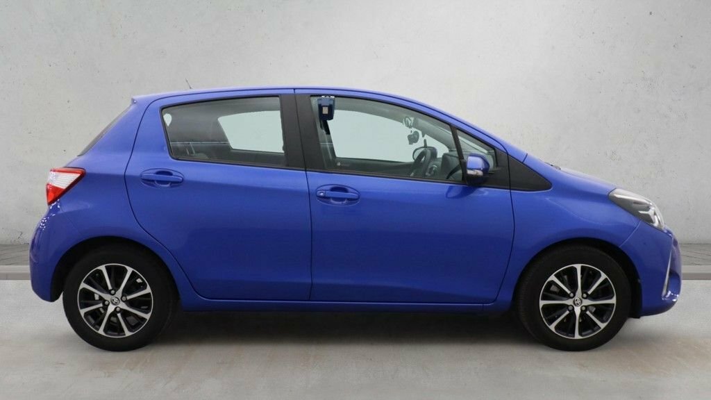 Toyota Yaris Vvt-i Icon Tech Red #7